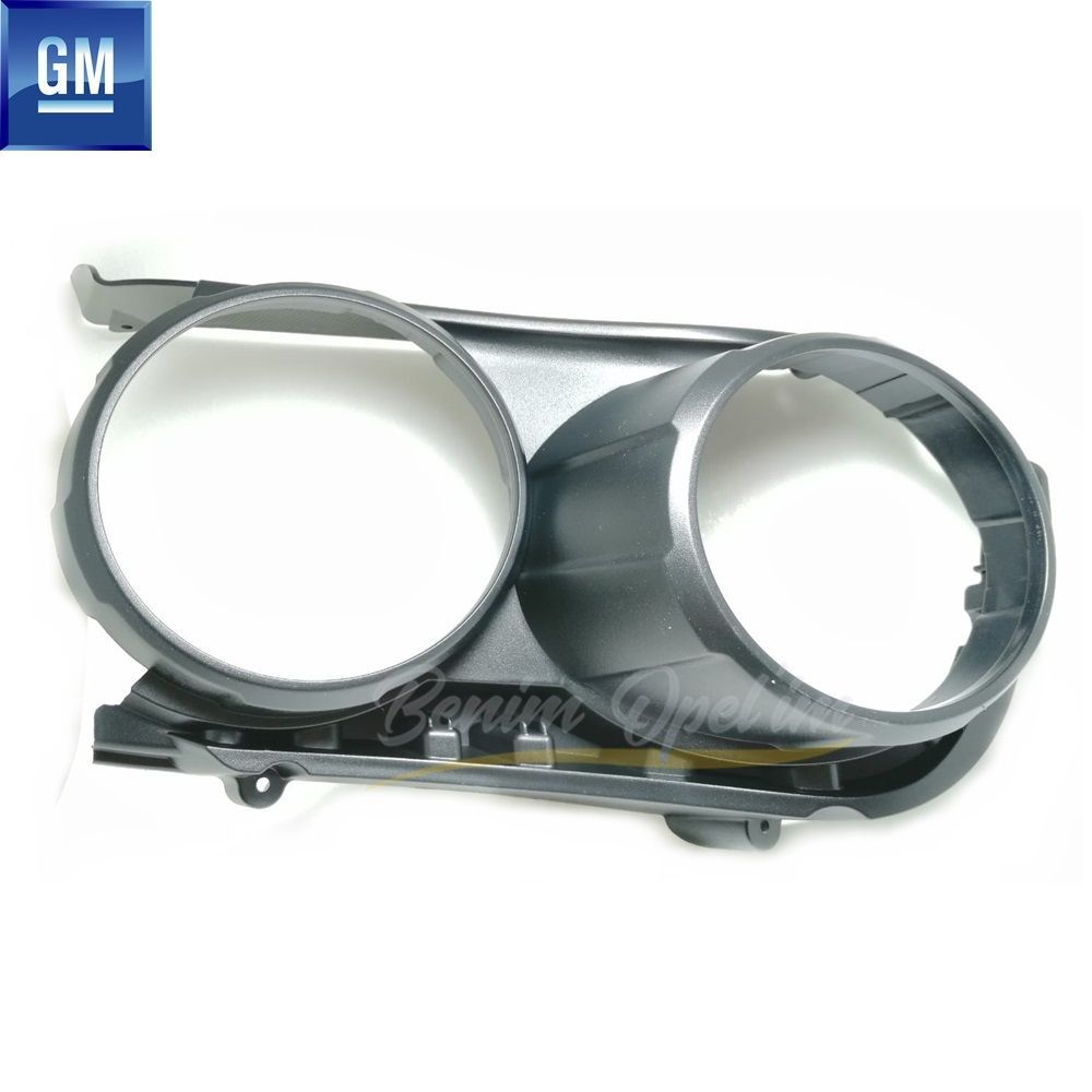 İç ve Dış Aydınlatma | Chevrolet Aveo T300 Sağ Far Çerçevesi Siyah 2012 Sonrası GM Orijinal 95048782 | 95048782 | 