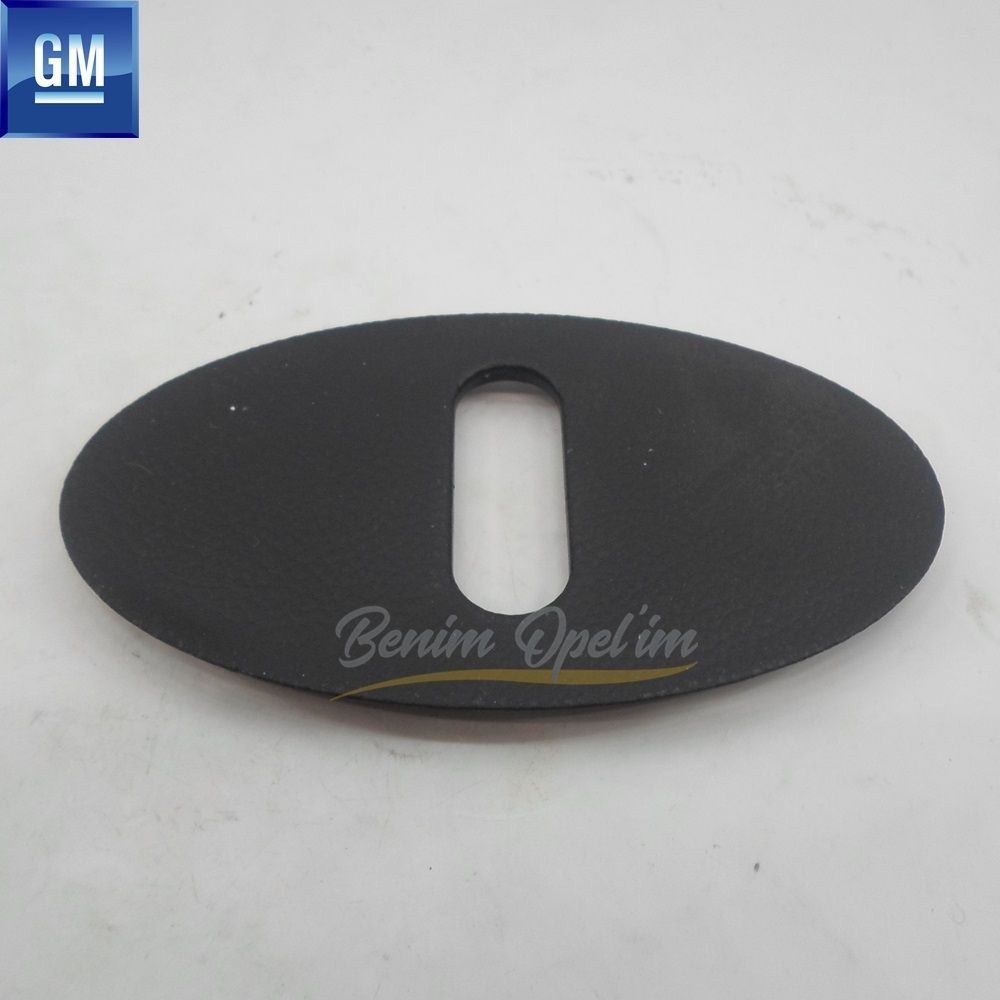 Ayna,Kapı ve Cam | Chevrolet Cruze Sedan NB Arka Bagaj Eşik Bakaliti Siyah (Bagaj Kilit Kapağı) GM Orijinal 96954080 | 96954080 | 
