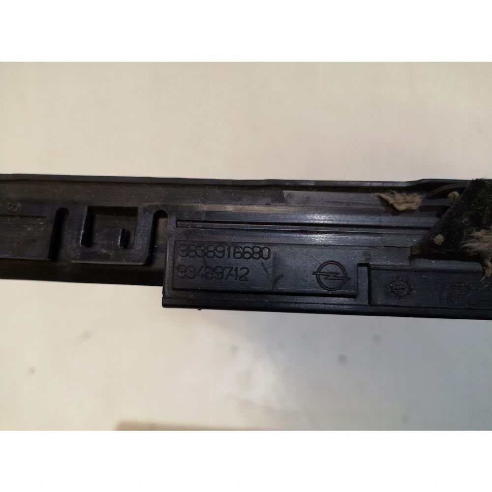 Opel Corsa F Arka Dış Kapı Cam Kenar Çıtası Krom GM Orijinal