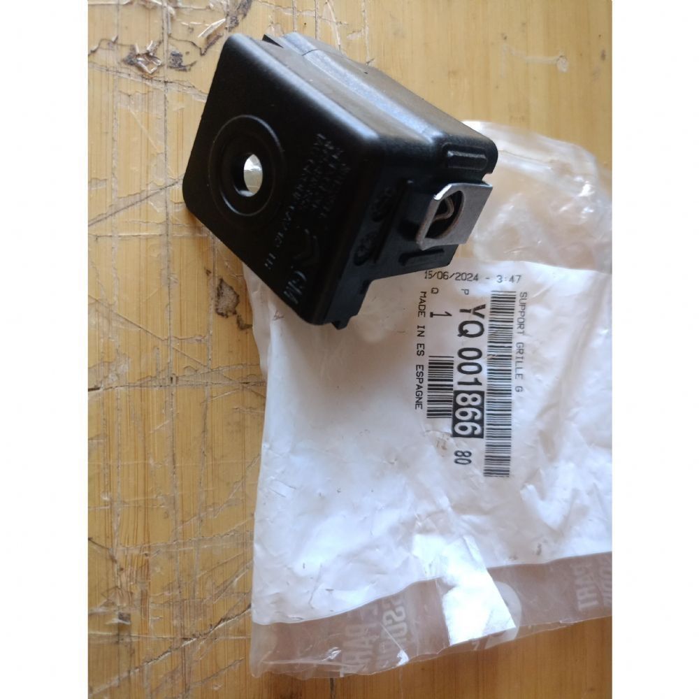 TAMPON IZGARA YAN BAGLANTI AYAGI CROSSLAND X - Opel Crossland