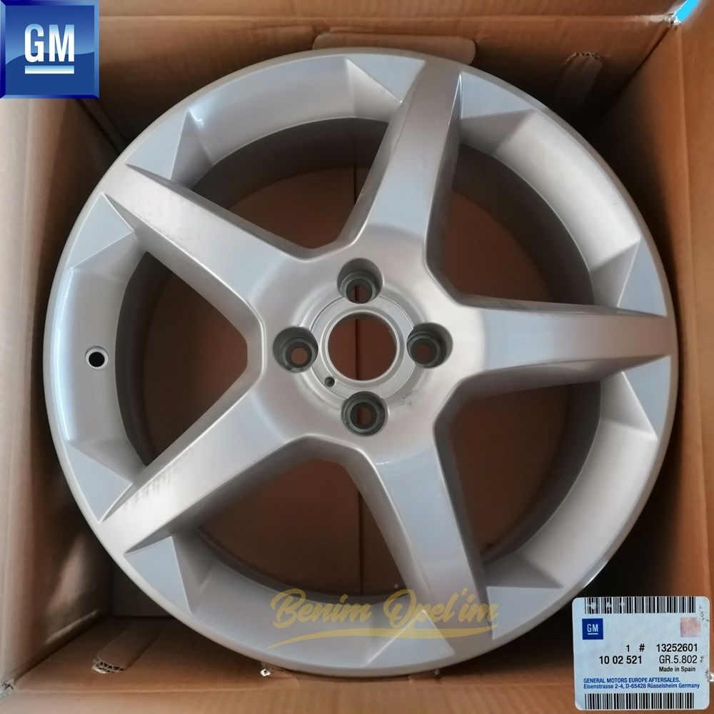 Dış Karoseri ve Kaporta | Opel Corsa D Çelik Jant Gümüş Gri 4 Bijonlu 7Jx17 17 İnç Kod: R3 1 Adet Fiyatı GM Orijinal 1002521 - 13252601 | 1002521 | 